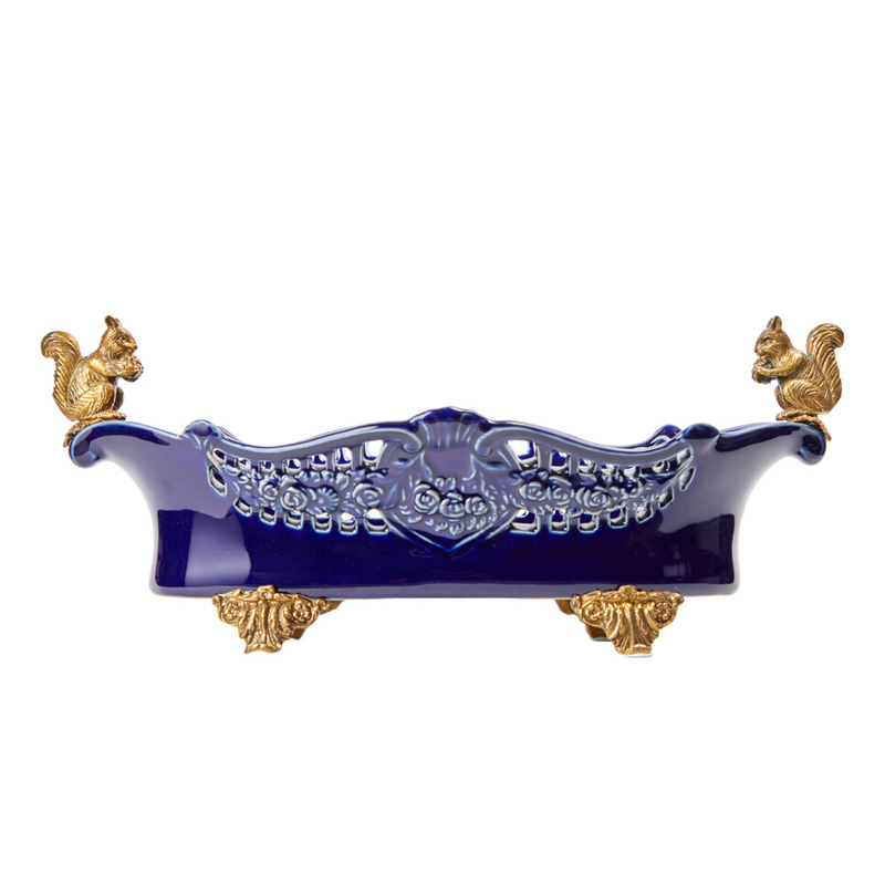 Чаша темно-синего цвета из фарфора с бронзовыми фигурками белок Eden Garden porcelain and bronze Темно-синий Бронза Чаша темно-синего цвета из фарфора с бронзовыми фигурками белок Eden Garden porcelain and bronze Темно-синий Бронза в Казани | Loft Concept