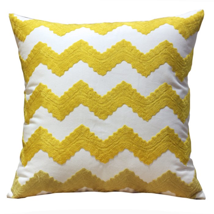 Декоративная подушка Yellow Chevron  в Казани | Loft Concept 