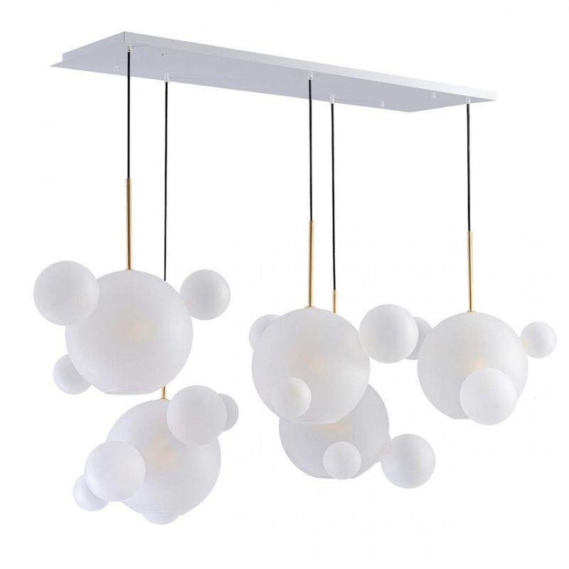 Линейный Светодиодный Светильник Giopato & Coombes Bubble Chandelier Linear Circle матовое белое стекло 5 плафонов Белый Золотой в Казани | Loft Concept 