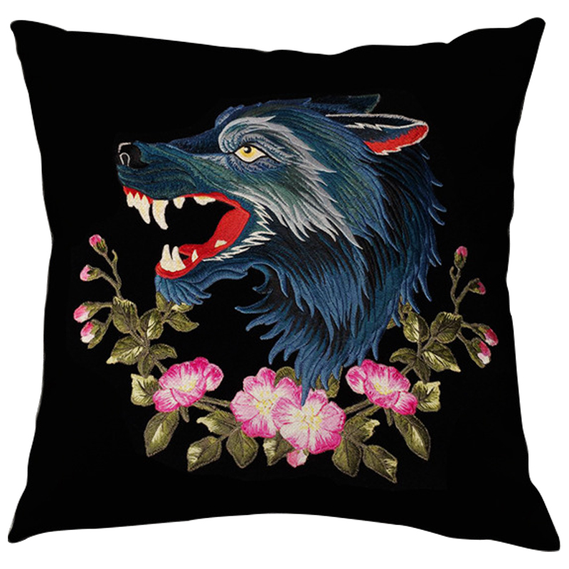 Декоративная подушка с вышивкой Стиль Gucci Wolf Black Черный Мульти в Казани | Loft Concept 