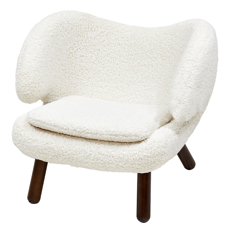 Кресло из белой ткани букле с ножками из массива ясеня Boucle Caldwell White Armchair Белый Коричневый в Казани | Loft Concept 