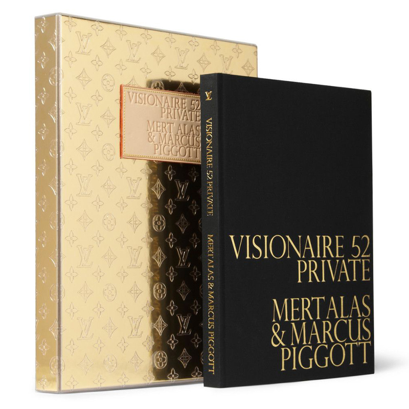 Книга VISIONAIRE 52 PRIVATE LOUIS VUITTON  в Казани | Loft Concept 