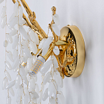 Бра золотого цвета с ветвями и белыми овальными стеклянными подвесками Droplet Chandelier варинант исполнения - 6 | Loft Concept в Казани