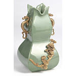 Ваза зеленого цвета из фарфора с бронзовыми ручками в виде драконов и рельефным цветочным декором Eden Garden porcelain and bronze варинант исполнения - 2 | Loft Concept в Казани