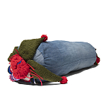 Подушка из джинсовой одежды и вязания Heart&Brain варинант исполнения - 2 | Loft Concept в Казани