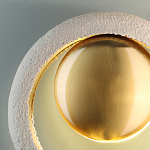 Бра с бежевым текстурным кольцом и латунным шаром в центре Tactile  варинант исполнения - 6 | Loft Concept в Казани