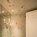 Обои ручная роспись Butterflies Icarus on Rose Shadow metallic silk варинант исполнения - 1 | Loft Concept в Казани