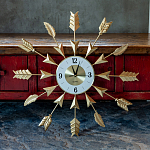 Часы настенные золотые из металла с декором в виде стрел Current Time варинант исполнения - 2 | Loft Concept в Казани