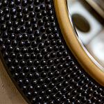 Зеркало в черной фактурной раме с золотым кантом Summon the Light варинант исполнения - 2 | Loft Concept в Казани