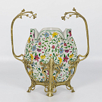 Ваза белого цвета из фарфора с ярким цветочным узором и бронзовыми ручками в виде ветвей Eden Garden porcelain and bronzeм варинант исполнения - 3 | Loft Concept в Казани