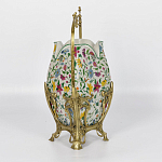 Ваза белого цвета из фарфора с ярким цветочным узором и бронзовыми ручками в виде ветвей Eden Garden porcelain and bronzeм варинант исполнения - 2 | Loft Concept в Казани