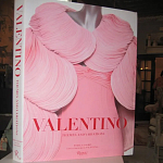 Подарочная Книга Valentino: Themes and Variations варинант исполнения - 3 | Loft Concept в Казани