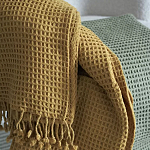 Плед из шерсти цвета охры с бахарамой Waffle Comfort варинант исполнения - 5 | Loft Concept в Казани