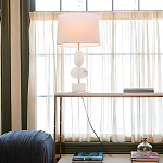 Настольная лампа на фигурном мраморном основании Conundrum варинант исполнения - 5 | Loft Concept в Казани