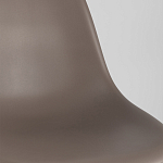 Пластиковый стул на ножках из массива бука Eames Cappuccino варинант исполнения - 8 | Loft Concept в Казани