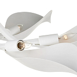 Потолочный светильник с плафонами в виде белых лепестков Delicate Flower варинант исполнения - 1 | Loft Concept в Казани