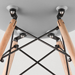 Пластиковый стул на ножках из массива бука Eames Cappuccino варинант исполнения - 9 | Loft Concept в Казани