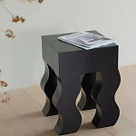 Дизайнерский журнальный стол чёрный с ножками волнистой формы Egopi варинант исполнения - 1 | Loft Concept в Казани