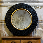 Зеркало в черной фактурной раме с золотым кантом Summon the Light варинант исполнения - 4 | Loft Concept в Казани