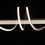 Люстра линейная черного цвета с волнообразным металлическим элементом Luke Lampco Tracer Lamp варинант исполнения - 4 | Loft Concept в Казани