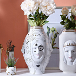 Ваза с декоративными лицами и графическими элементами в виде сердец и символов Faces of Imagination варинант исполнения - 5 | Loft Concept в Казани