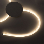 Люстра белого цвета с тремя изогнутыми светодиоидными плафонами Luke Lampco Tracer Lamp варинант исполнения - 5 | Loft Concept в Казани