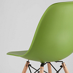 Пластиковый стул на ножках из массива бука Eames Green варинант исполнения - 3 | Loft Concept в Казани