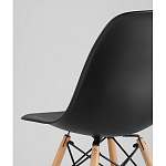Пластиковый стул на ножках из массива бука Eames Black варинант исполнения - 3 | Loft Concept в Казани