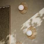 Бра в виде диска с плафоном из матового белого стекла Marble Glow варинант исполнения - 4 | Loft Concept в Казани