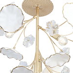 Потолочный светильник с золотыми ветвями и белыми лепестками на круглом рельефном основании Wintery flovers варинант исполнения - 2 | Loft Concept в Казани