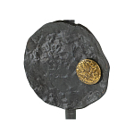 Столик приставной с абстрактным основанием и акцентом в виде золотистого диска Heavenly Space варинант исполнения - 5 | Loft Concept в Казани