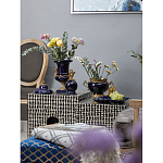 Ваза темно-синяя фарфоровая на бронзовой подставке с ажурным ободком и изогнутыми ручками Eden Garden варинант исполнения - 5 | Loft Concept в Казани