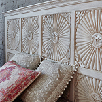 Двуспальная кровать из массива манго с резьбой Olan Grey Mango Bed варинант исполнения - 2 | Loft Concept в Казани