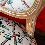 Стул из массива бука бежевый с изображением птиц и цветов Beige Green Chinoiserie Peach Garden Chair варинант исполнения - 4 | Loft Concept в Казани