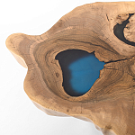 Кофейный стол со столешницей из орехового дерева и эпоксидной смолы Clem Coffee Table варинант исполнения - 1 | Loft Concept в Казани