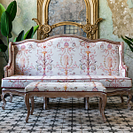 Трехместный диван из массива бука бежевый с растительным орнаментом Raffael Renaissance Beige Sofa варинант исполнения - 8 | Loft Concept в Казани