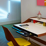 Письменный стол с 2-мя чёрными выдвижными ящиками и нишей с цветными разделителями Ballan варинант исполнения - 6 | Loft Concept в Казани