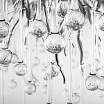 Люстра подвесная с прозрачными стеклянными подвесками в форме капель Диаметр 80 см Droplet Chandelier варинант исполнения - 9 | Loft Concept в Казани