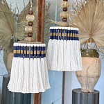 Подвесной светильник с подвесом из деревянных бусин и абажуром из кисточек Аmbiance варинант исполнения - 2 | Loft Concept в Казани