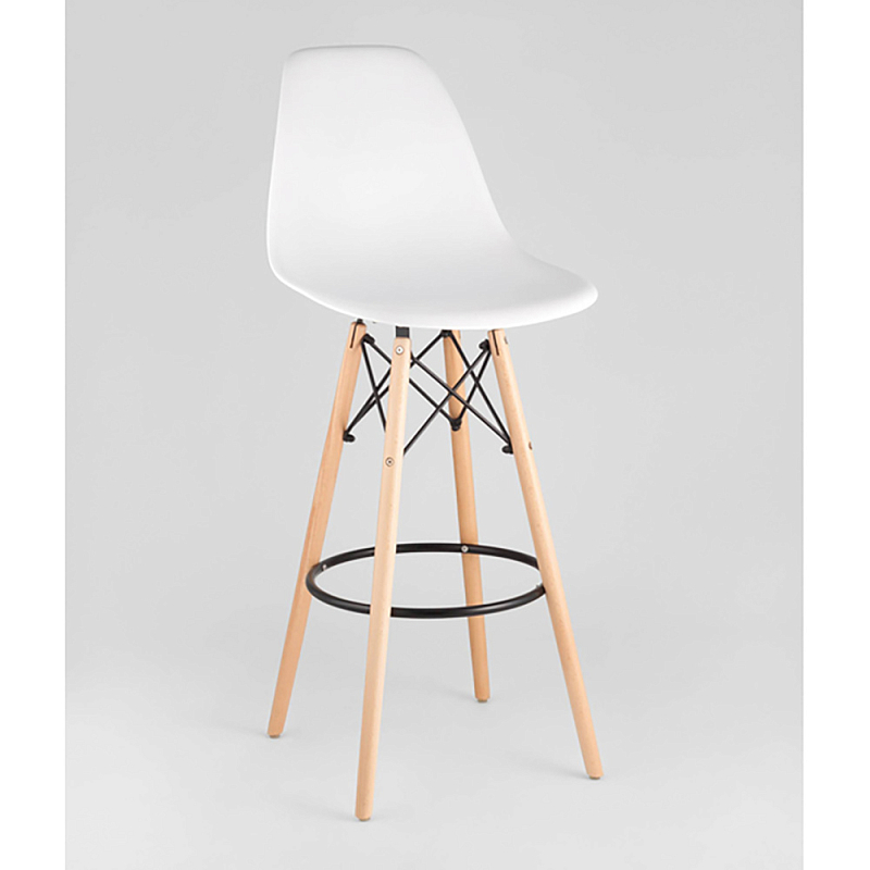 Пластиковый барный стул на ножках из массива бука Eames White Белый Древесина в Казани | Loft Concept 