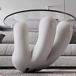 Дизайнерский журнальный стол с круглой прозрачной столешницей на белом фигурном основании Luqak варинант исполнения - 3 | Loft Concept в Казани