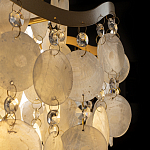 Люстра подвесная с белыми перламутровыми подвесками и изогнутыми золотистыми элементами Диаметр 50 см SHELL Chandelier варинант исполнения - 4 | Loft Concept в Казани