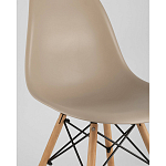 Пластиковый стул на ножках из массива бука Eames Beige варинант исполнения - 2 | Loft Concept в Казани