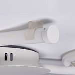 Люстра белого цвета с тремя изогнутыми светодиоидными плафонами Luke Lampco Tracer Lamp варинант исполнения - 7 | Loft Concept в Казани