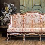 Трехместный диван из массива бука бежевый с растительным орнаментом Raffael Renaissance Beige Sofa варинант исполнения - 10 | Loft Concept в Казани