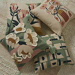 Подушка с цветочным принтом Blooming Elegance Rose варинант исполнения - 6 | Loft Concept в Казани