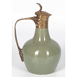 Кувшин зеленого цвета из фарфора с бронзовой крышкой и изогнутой ручкой Eden Garden porcelain and bronze варинант исполнения - 1 | Loft Concept в Казани
