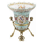 Ваза из голубого фарфора с рисунком птиц и цветов и декоративными элементами Blue Garden варинант исполнения - 1 | Loft Concept в Казани