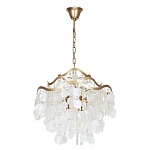 Люстра подвесная с белыми перламутровыми подвесками и изогнутыми золотистыми элементами Диаметр 50 см SHELL Chandelier варинант исполнения - 1 | Loft Concept в Казани