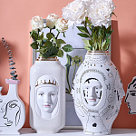 Ваза с декоративными лицами и графическими элементами в виде сердец и символов Faces of Imagination варинант исполнения - 2 | Loft Concept в Казани